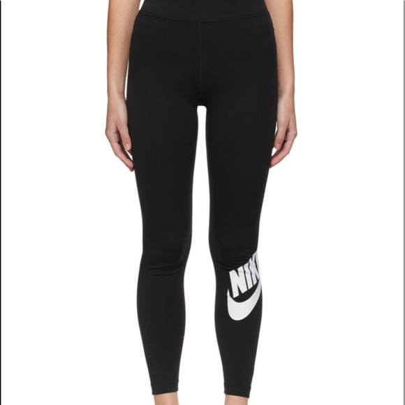 NIKE Black Sportswear Essential Leggings XS - Picture 1 of 6